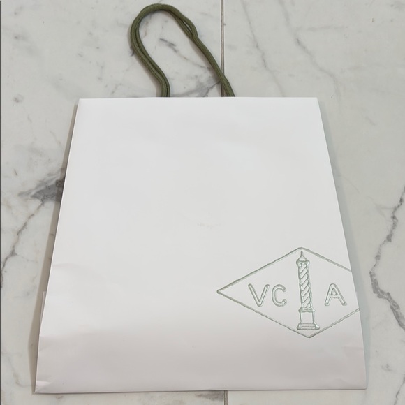 Van Cleef & Arpels Handbags - Van Cleef & Arpels shopping bag